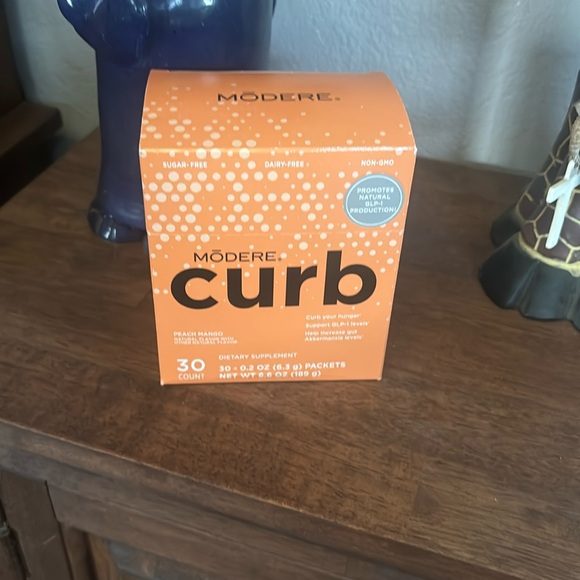 Modere Curb  box new mango peach - Picture 1 of 2